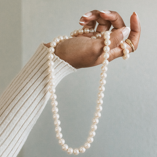 Historia y Significado de las Perlas en la Joyería Moderna