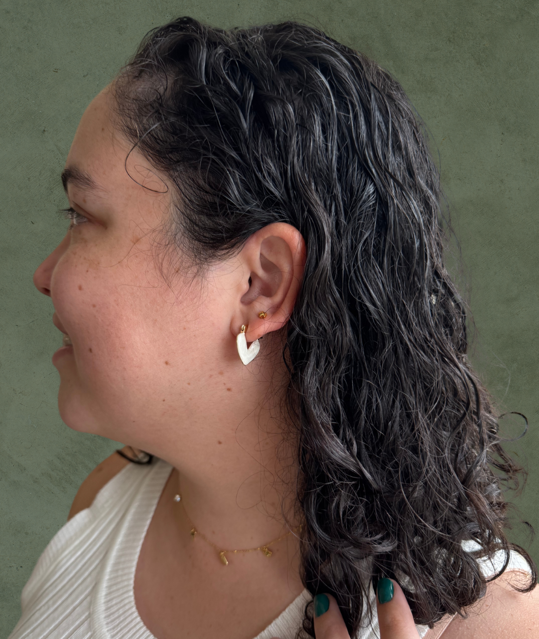 Aretes en Plata Esterlina de Corzón – Un Detalle Romántico