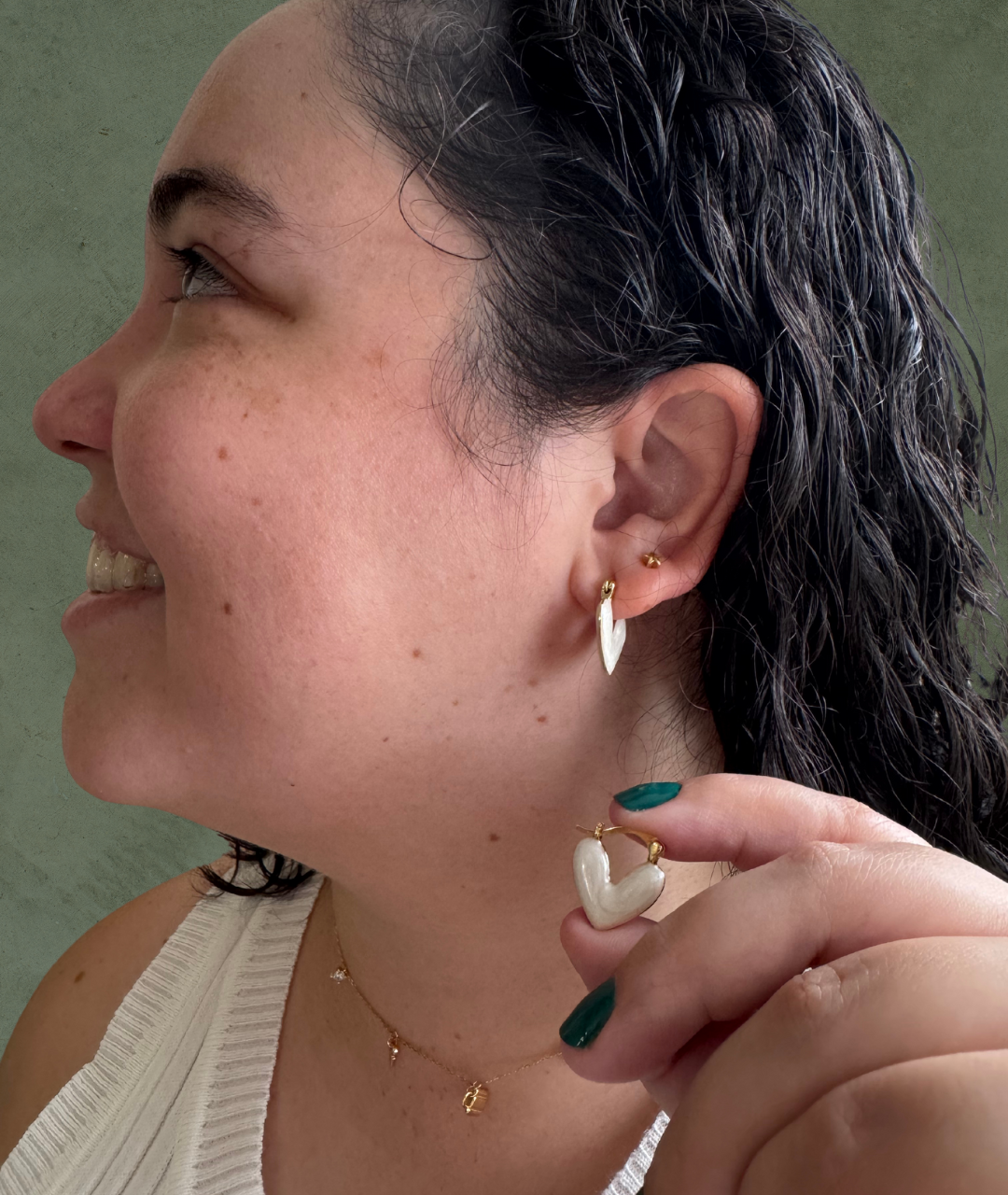 Aretes en Plata Esterlina de Corzón – Un Detalle Romántico