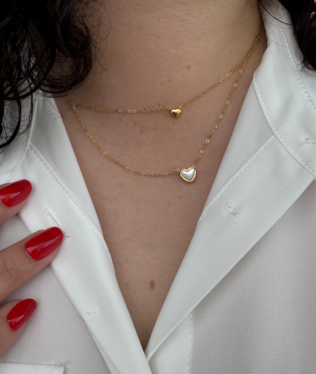 Collar Doble Capa con Colgante de Corazón en Acero Inoxidable y Concha Natural – Joyería Exquisita