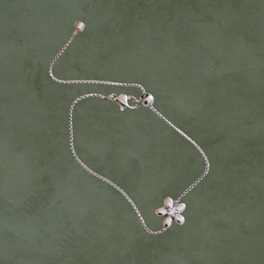 Pulsera Flor Daisy con Zirconia Plateado
