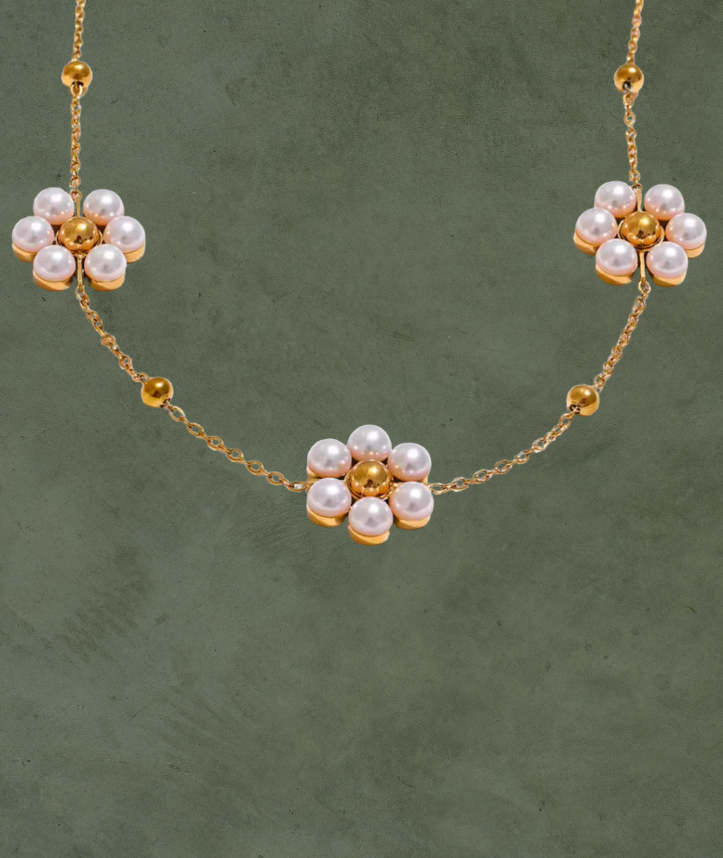 Collar Flor de Perla en Acero Inoxidable – Elegancia Sutil para Cada Día