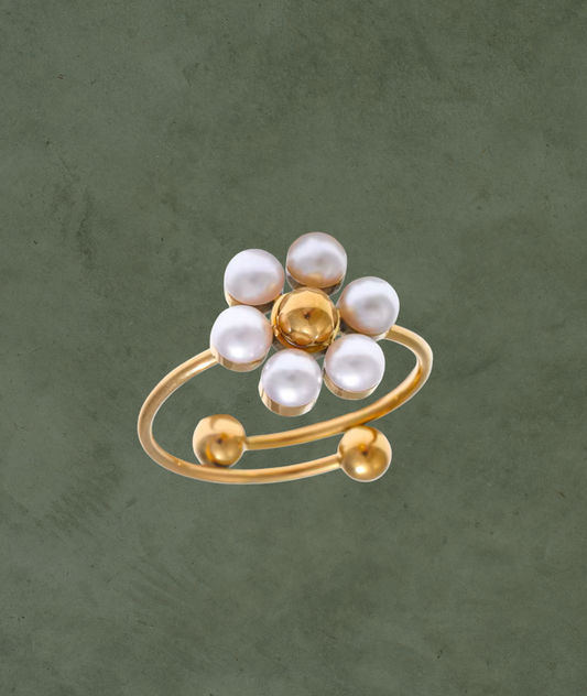 Flor de Perla en Acero Inoxidable – Delicadeza Chic para el Día a Día