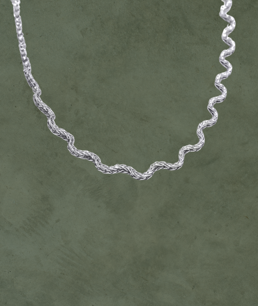 Collar Cadena en Acero Inoxidable Plateado – Elegancia Minimalista y Atemporal