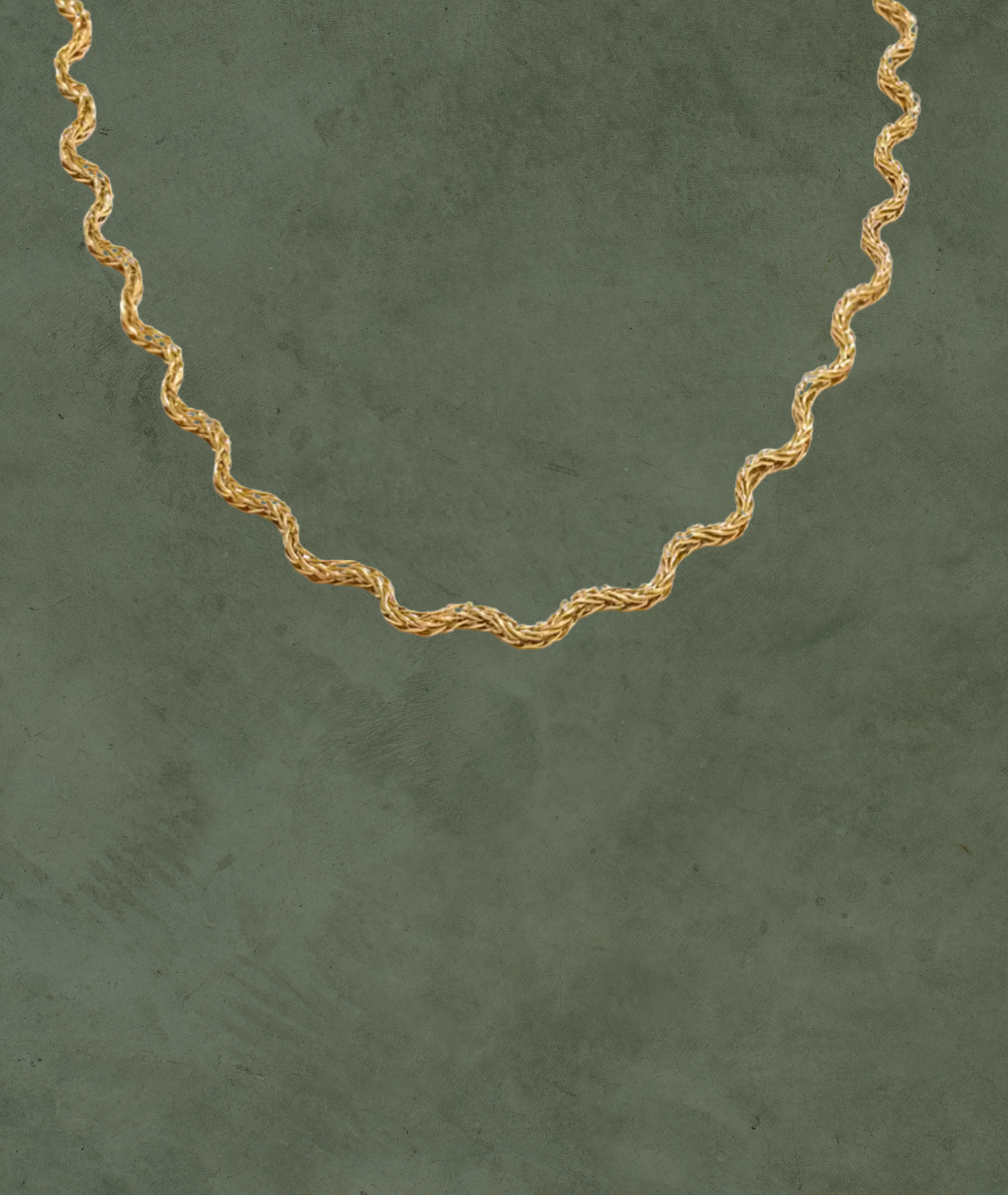 Collar Cadena en Acero Inoxidable Dorado – Minimalismo Sofisticado para Cada Ocasión