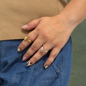 Anillo Ajustable de Curvas Suaves Dorado