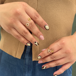 Anillo Abierto de Corazones con Zirconias Dorado