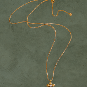 Collar Flor Daisy con Zirconia Dorado