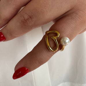 Anillo Ajustable con Corazón Hueco y Perla