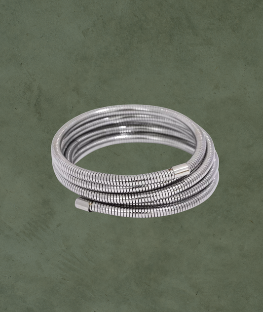 Brazalete Envuélvete en Plata – Estilo Minimalista