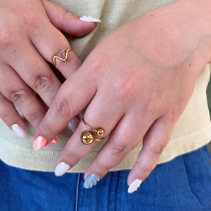 Anillo Ajustable con Bola Dorada