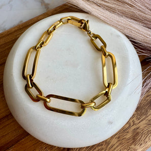 Pulsera Geométrica de Cadena Dorada