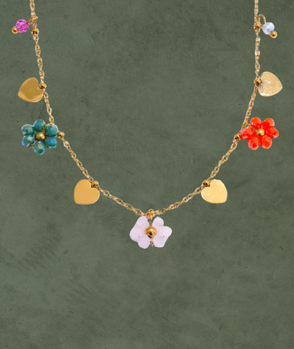 Collar Flor de Cristal en Acero Inoxidable – Brillo Sutil con Toque Artesanal
