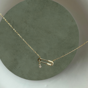 Collar Elegante de Paper Clip